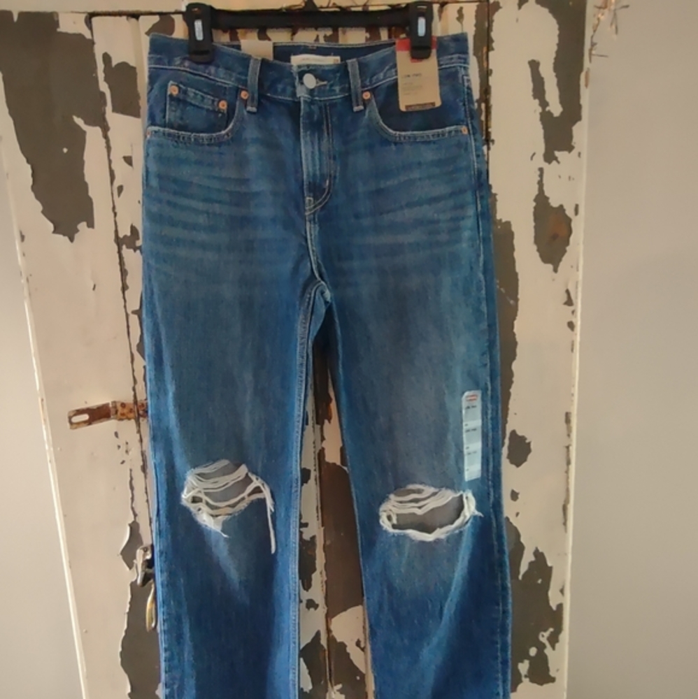 LEVI STRAUSS, Waist 32 " Low Pro Straight 28, NWT 69.99. UNISEX